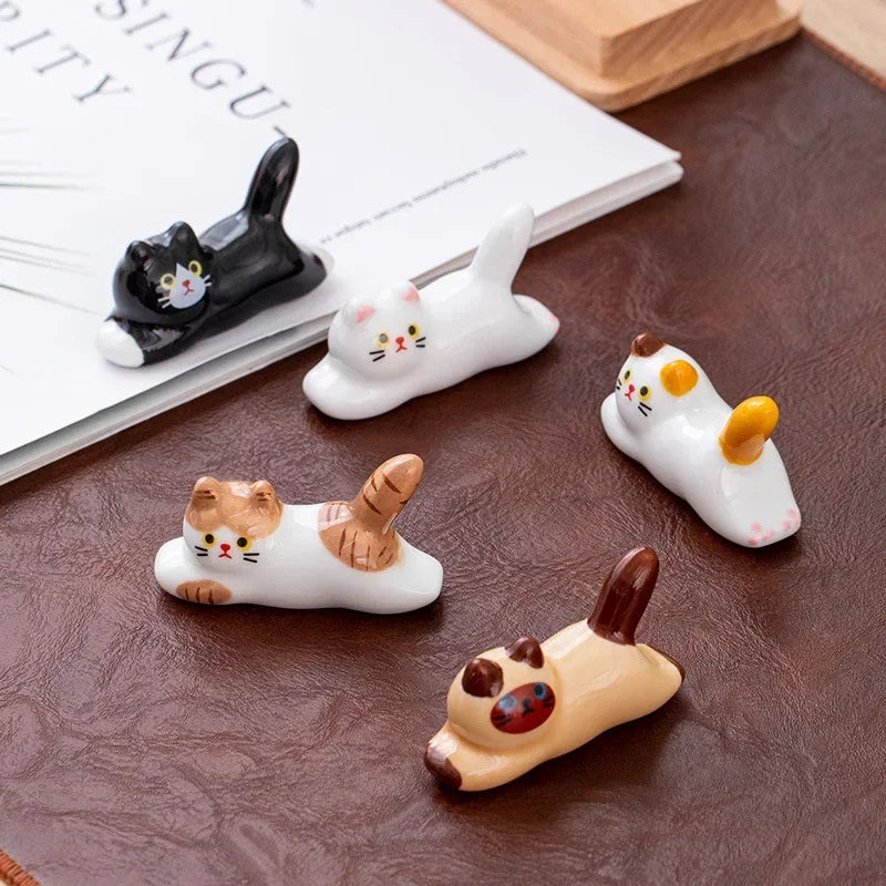 Japanese Style Ceramic Cat Chopstick Holder - Cute, Underglaze, Simple Oval Spoon Bracket Utensil for Kitchen & Restaurant Tableware