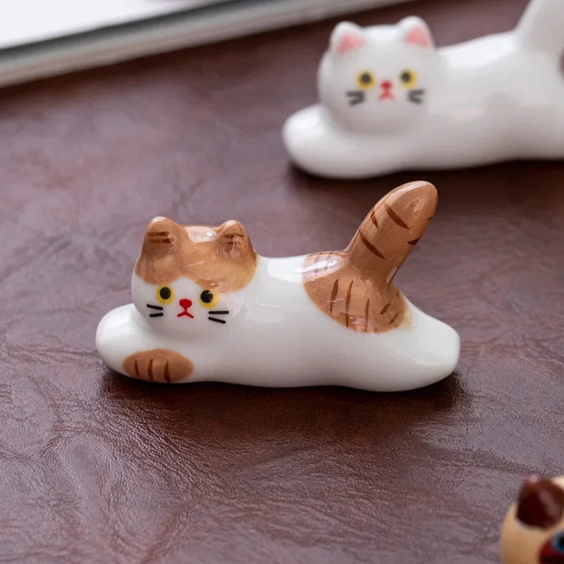 Japanese Style Ceramic Cat Chopstick Holder - Cute, Underglaze, Simple Oval Spoon Bracket Utensil for Kitchen & Restaurant Tableware